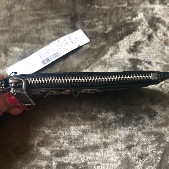 💫SOLD💫 MARC JACOBS Animal Print Zip Wallet - Picture 6 of 8